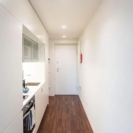 Apartment Bombarda 2L - Peaceful Studio In Art District By Lovelystay *